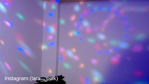 laura_pink01 online show from 18, 1, 2025