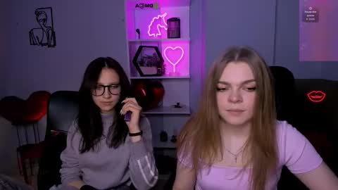 laura_queen_ online show from 25, 11, 2025