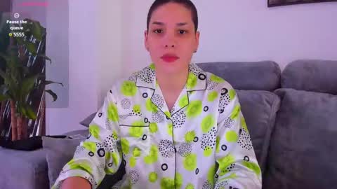 Laura Rose online show from 11, 1, 2025