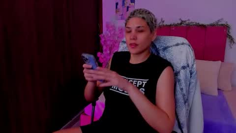 Laura Rose online show from 17, 10, 2025