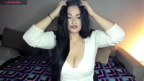 Snapshot of laura_sinner chatting on 13, 10, 2025 Laura online show from 13, 10, 2025