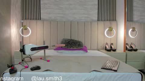 laura online show from 21, 11, 2025