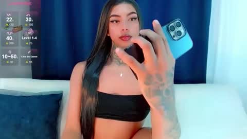 Snapshot of laura_sweet7 chatting on 23, 10, 2025 Laura online show from 23, 10, 2025