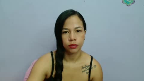 lauracb          online show from 1, 2, 2025