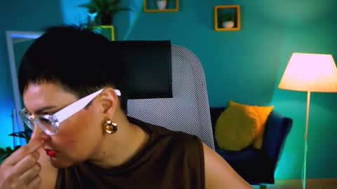 Snapshot of lauradavidsons chatting on 16, 11, 2025 lauradavidsons online show from 16, 11, 2025