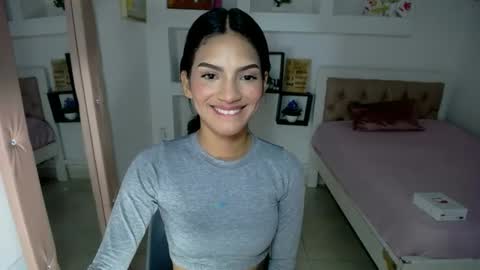 Snapshot of lauradelgado chatting on 27, 1, 2025 Laura online show from 27, 1, 2025