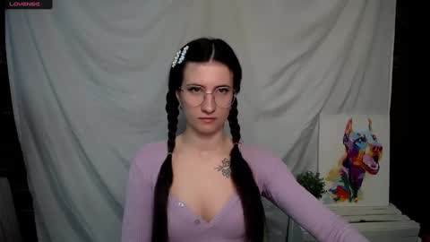Laura online show from 6, 3, 2025