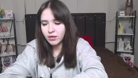 Snapshot of laurahlot chatting on 3, 2, 2025 LauraHlot online show from 3, 2, 2025