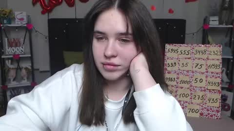 Snapshot of laurahlot chatting on 6, 3, 2025 LauraHlot online show from 6, 3, 2025