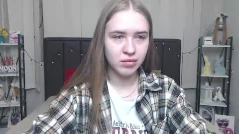 Snapshot of laurahlot chatting on 11, 9, 2025 LauraHlot online show from 11, 9, 2025