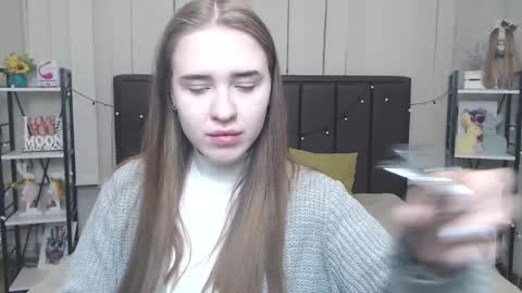 Snapshot of laurahlot chatting on 14, 10, 2025 LauraHlot online show from 14, 10, 2025