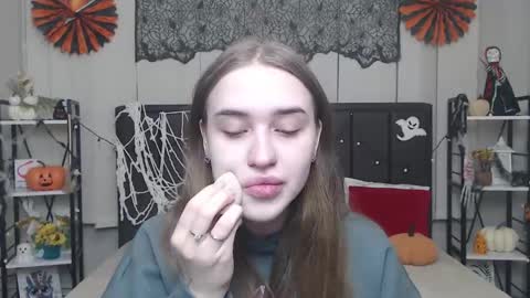 Snapshot of laurahlot chatting on 2, 11, 2025 LauraHlot online show from 2, 11, 2025