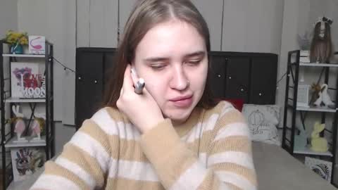 Snapshot of laurahlot chatting on 16, 11, 2025 LauraHlot online show from 16, 11, 2025