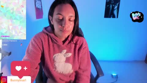 Snapshot of lauraohana chatting on 8, 2, 2025 lauraohana online show from 8, 2, 2025