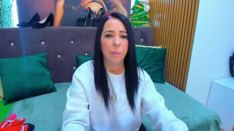 Laura online show from 23, 12, 2025