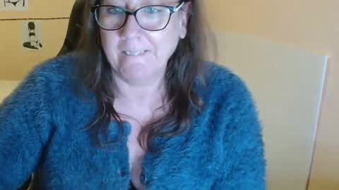 Snapshot of laureanne50 chatting on 5, 12, 2024 laureanne online show from 5, 12, 2024