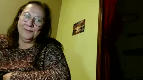 Snapshot of laureanne50 chatting on 7, 12, 2024 laureanne online show from 7, 12, 2024