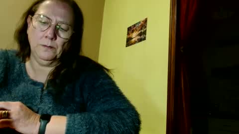 Snapshot of laureanne50 chatting on 8, 12, 2024 laureanne online show from 8, 12, 2024