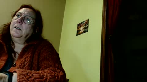 Snapshot of laureanne50 chatting on 17, 12, 2024 laureanne online show from 17, 12, 2024