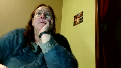Snapshot of laureanne50 chatting on 12, 1, 2025 laureanne online show from 12, 1, 2025