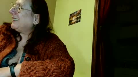 Snapshot of laureanne50 chatting on 15, 1, 2025 laureanne online show from 15, 1, 2025