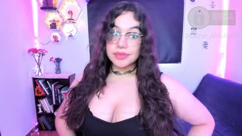  Im Lauren  independent model   online show from 25, 1, 2025