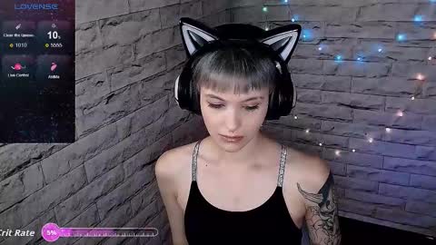 Snapshot of lauren_raquel chatting on 12, 10, 2025 Eva online show from 12, 10, 2025