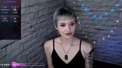 Snapshot of lauren_raquel chatting on 13, 10, 2025 Eva online show from 13, 10, 2025