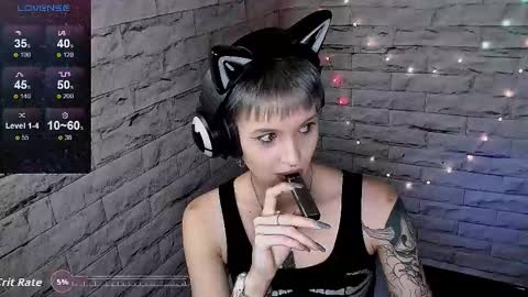 Snapshot of lauren_raquel chatting on 14, 10, 2025 Eva online show from 14, 10, 2025