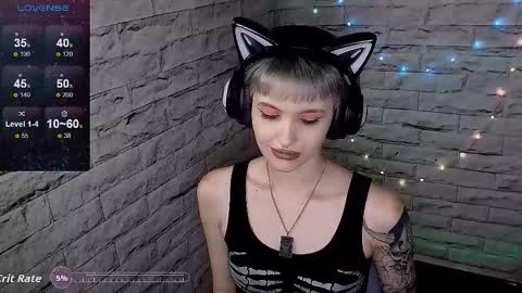 Snapshot of lauren_raquel chatting on 18, 10, 2025 Eva online show from 18, 10, 2025