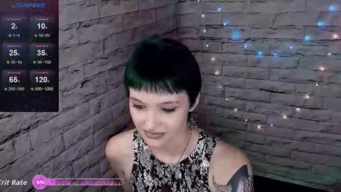 Snapshot of lauren_raquel chatting on 20, 10, 2025 Eva online show from 20, 10, 2025