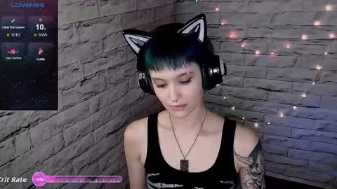 Snapshot of lauren_raquel chatting on 21, 10, 2025 Eva online show from 21, 10, 2025