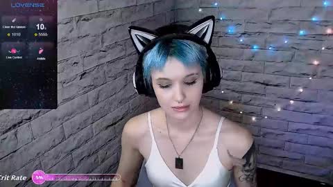 Snapshot of lauren_raquel chatting on 31, 10, 2025 Eva online show from 31, 10, 2025