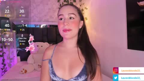 Snapshot of laurenblonde22 chatting on 22, 2, 2025 Lauren Blonde online show from 22, 2, 2025