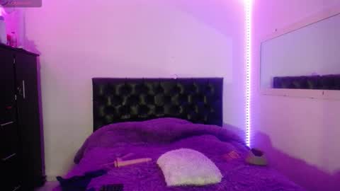 laurenkenner28_ online show from 10, 10, 2025