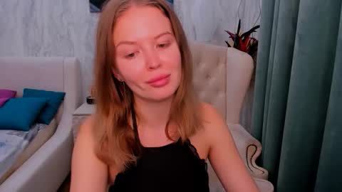 laurennhill online show from 16, 9, 2025