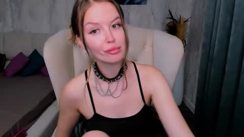 laurennhill online show from 7, 10, 2025