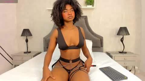 Lauren  online show from 28, 10, 2025