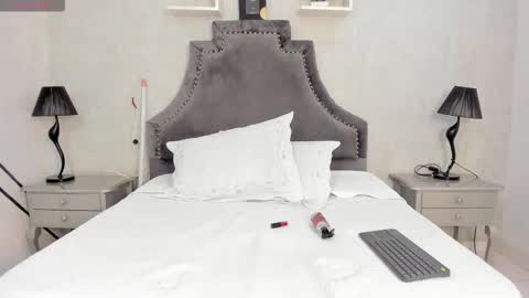 Lauren  online show from 16, 11, 2025