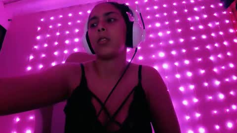 Laurent online show from 3, 2, 2025