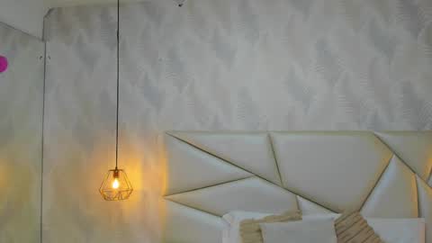 Snapshot of laurettedela_roux chatting on 19, 11, 2025 Laurent online show from 19, 11, 2025