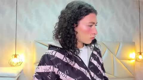 Snapshot of laurettedela_roux chatting on 25, 11, 2025 Laurent online show from 25, 11, 2025