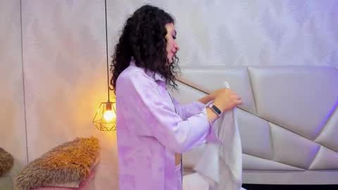 Snapshot of laurettedela_roux chatting on 3, 12, 2025 Laurent online show from 3, 12, 2025