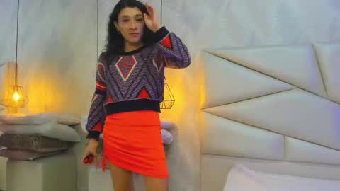 Snapshot of laurettedela_roux chatting on 5, 12, 2025 Laurent online show from 5, 12, 2025