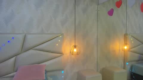 Laurent online show from 12, 1, 2026