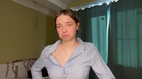 Snapshot of laurineleconey chatting on 30, 3, 2026 Bella online show from 30, 3, 2026