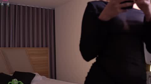 laurita_4 online show from 8, 11, 2025