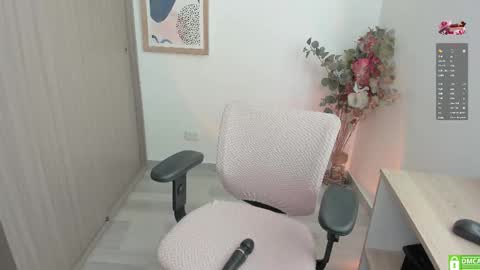 Lauryn online show from 9, 10, 2025