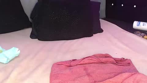 Snapshot of laurynwolf_ chatting on 22, 12, 2024 tania online show from 22, 12, 2024