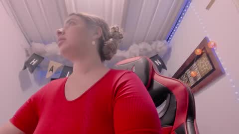 Lauu G online show from 12, 10, 2025